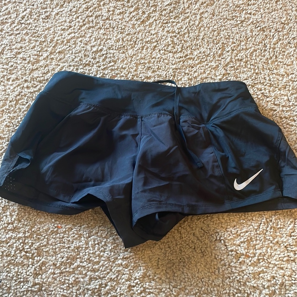 NIKE size small